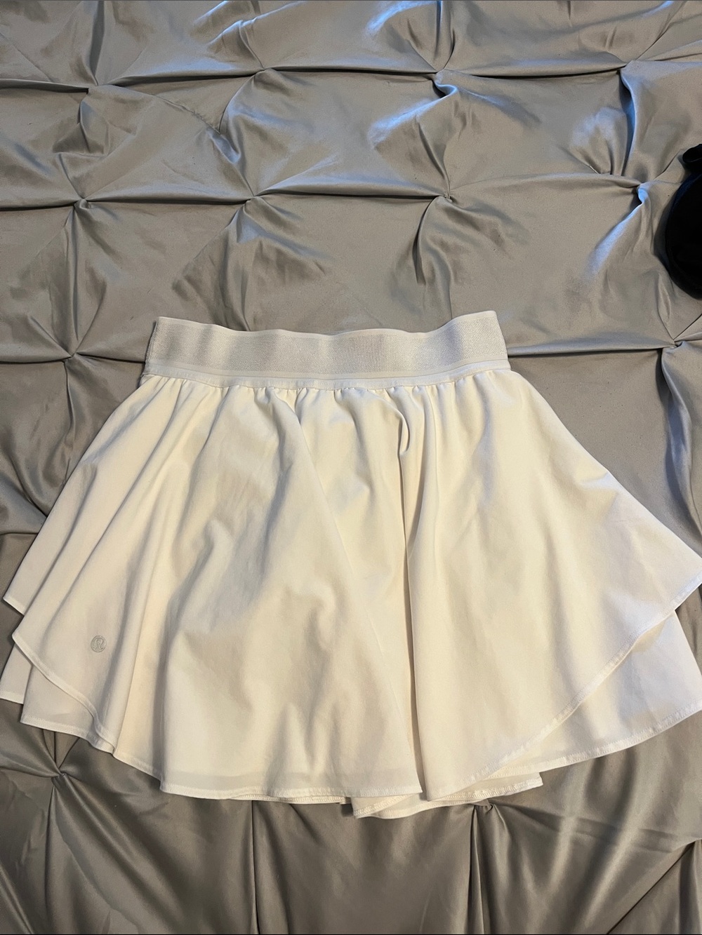 LuLuLemon White Flared Tennis Skirt with Elastic Waistband size 6